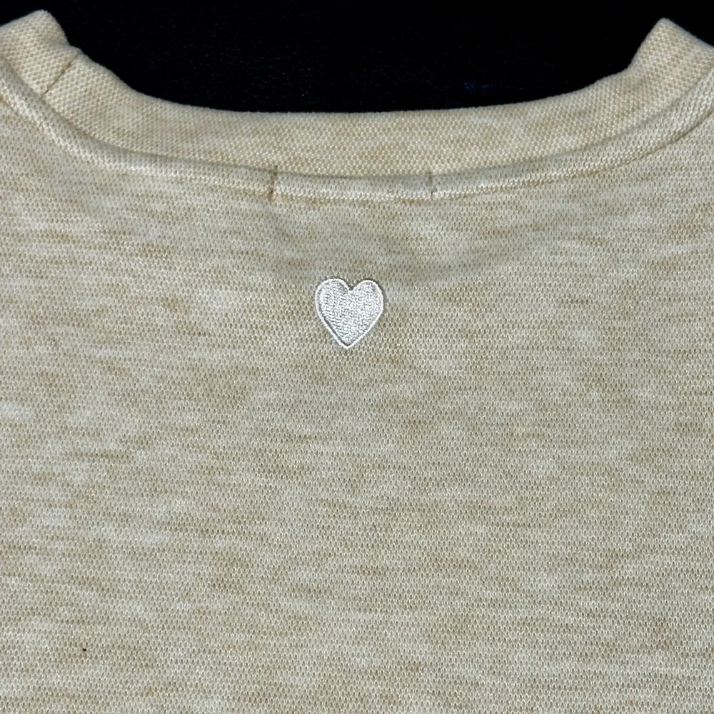 💕Molly Bracken Cream Crewneck Sweater with Heart Accent Size XS - Picture 7 of 8
